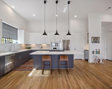 613 Jackson Hill Street - Photo Thumbnail 10