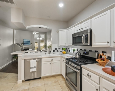 2351 Summit Way - Photo Thumbnail 3