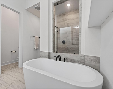 9011 Delta Place Court - Photo Thumbnail 17