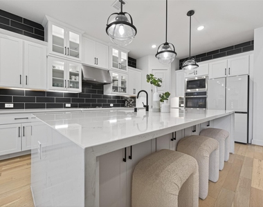 9011 Delta Place Court - Photo Thumbnail 5