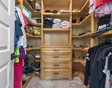 9011 Delta Place Court - Photo Thumbnail 18