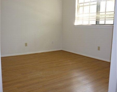 125 Sea Mist Drive - Photo Thumbnail 8