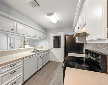 1727 Hazelwood Street - Photo Thumbnail 10