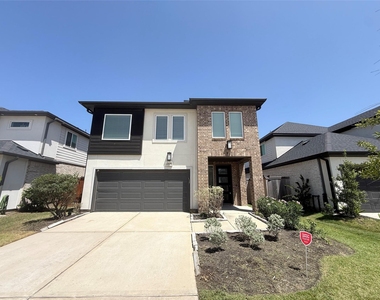 21626 Lampeter River Lane - Photo Thumbnail 1