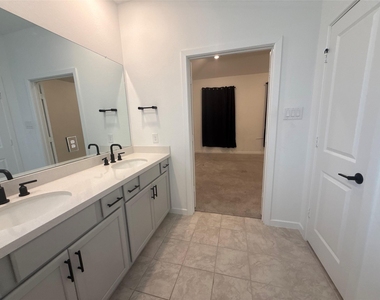 21626 Lampeter River Lane - Photo Thumbnail 25