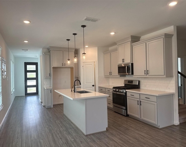 21626 Lampeter River Lane - Photo Thumbnail 9