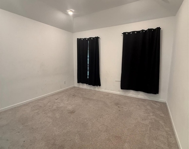 21626 Lampeter River Lane - Photo Thumbnail 19