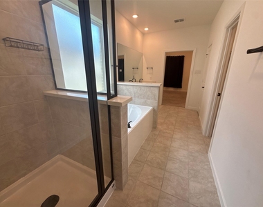 21626 Lampeter River Lane - Photo Thumbnail 21