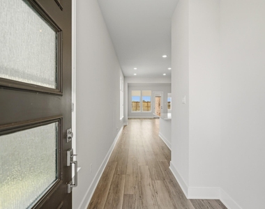 2506 Seedling Street - Photo Thumbnail 3