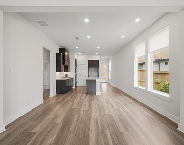 2506 Seedling Street - Photo Thumbnail 8