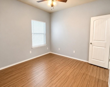 19726 Ashley Terrace Lane - Photo Thumbnail 22