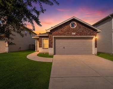 19726 Ashley Terrace Lane - Photo Thumbnail 2
