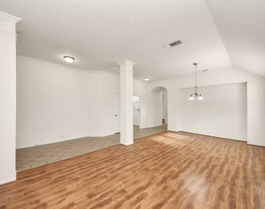 19122 Mission Manor Lane - Photo Thumbnail 3