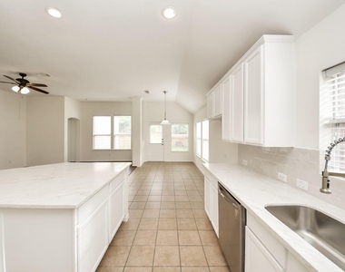 19122 Mission Manor Lane - Photo Thumbnail 5