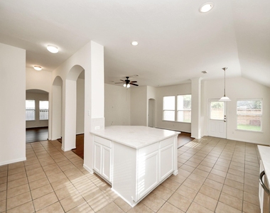 19122 Mission Manor Lane - Photo Thumbnail 6