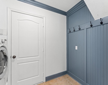 1830 Katlyn Lane - Photo Thumbnail 23
