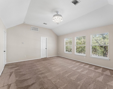 1830 Katlyn Lane - Photo Thumbnail 13