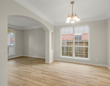 9107 Huckinston Court - Photo Thumbnail 15