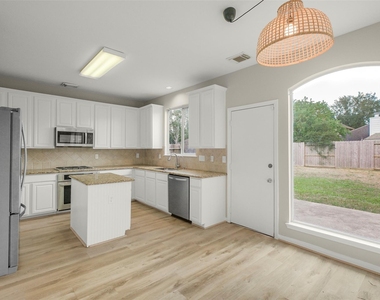 9107 Huckinston Court - Photo Thumbnail 11