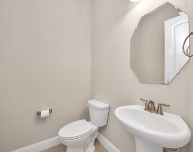 8926 Leaning Hollow Lane - Photo Thumbnail 20