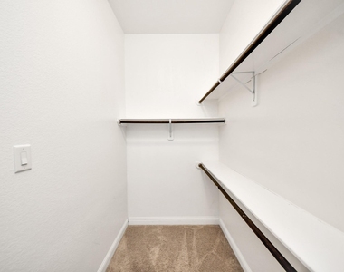8926 Leaning Hollow Lane - Photo Thumbnail 25