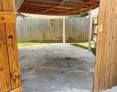 105 Crimson Bay Drive - Photo Thumbnail 21
