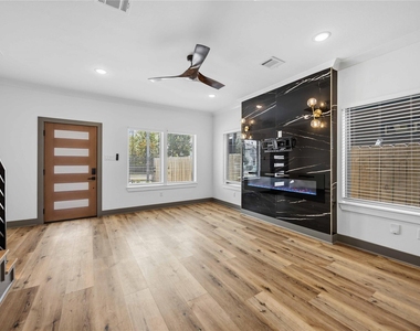 7949 Attwater Street - Photo Thumbnail 2