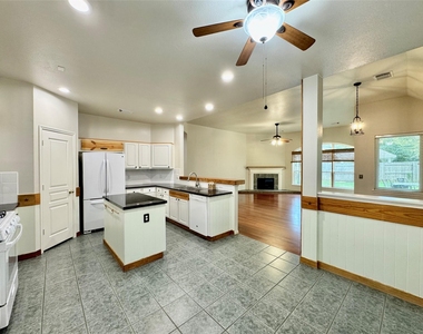 42 Tranquil Glade Place - Photo Thumbnail 13