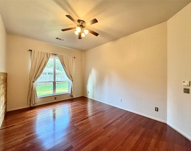 42 Tranquil Glade Place - Photo Thumbnail 5