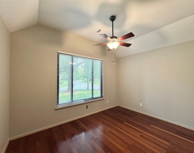 42 Tranquil Glade Place - Photo Thumbnail 19