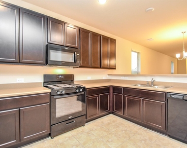2431 Concord Terrace - Photo Thumbnail 18