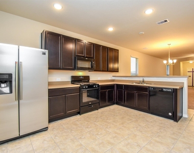 2431 Concord Terrace - Photo Thumbnail 17