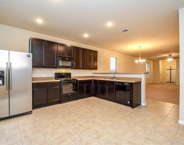2431 Concord Terrace - Photo Thumbnail 15