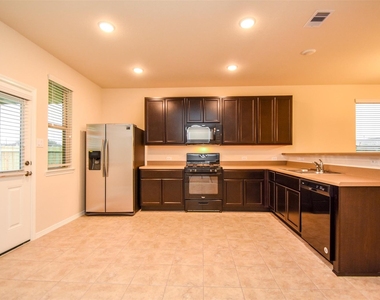2431 Concord Terrace - Photo Thumbnail 14