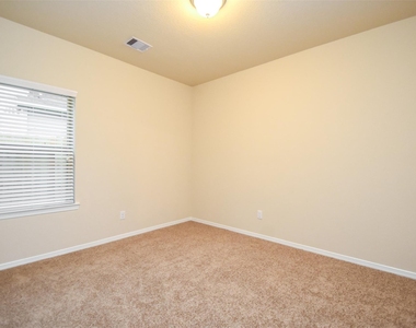 2431 Concord Terrace - Photo Thumbnail 29
