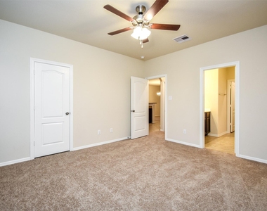2431 Concord Terrace - Photo Thumbnail 21