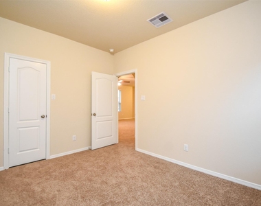 2431 Concord Terrace - Photo Thumbnail 30