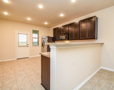 2431 Concord Terrace - Photo Thumbnail 26