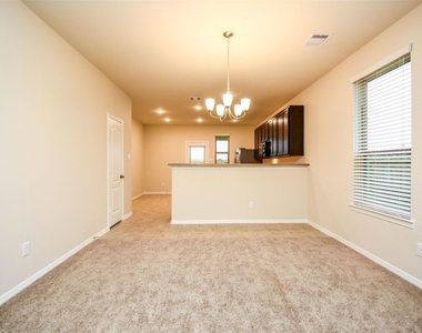 2431 Concord Terrace - Photo Thumbnail 28