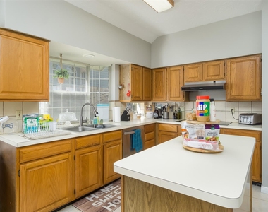 1110 Mabry Mill Road - Photo Thumbnail 11