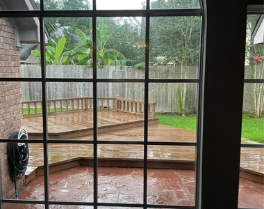 1110 Mabry Mill Road - Photo Thumbnail 27