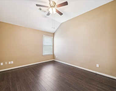 2821 Chinaberry Park Lane - Photo Thumbnail 13