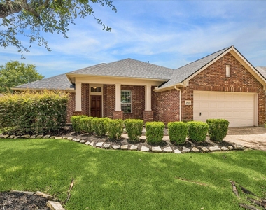 2821 Chinaberry Park Lane - Photo Thumbnail 1