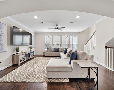 1510 Brayson Oaks Place - Photo Thumbnail 8