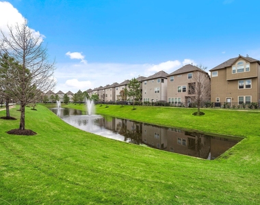 1510 Brayson Oaks Place - Photo Thumbnail 36