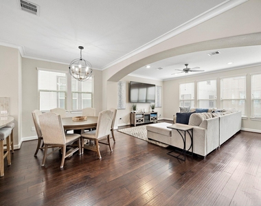 1510 Brayson Oaks Place - Photo Thumbnail 16