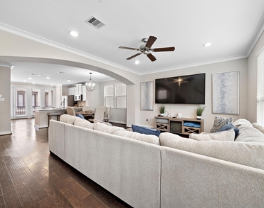 1510 Brayson Oaks Place - Photo Thumbnail 7