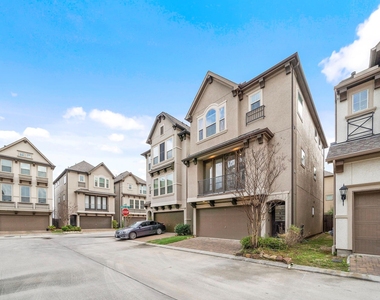 1510 Brayson Oaks Place - Photo Thumbnail 2