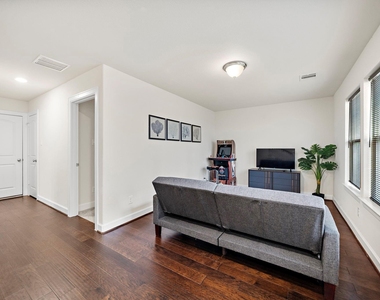 1510 Brayson Oaks Place - Photo Thumbnail 18