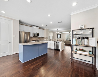 1510 Brayson Oaks Place - Photo Thumbnail 13